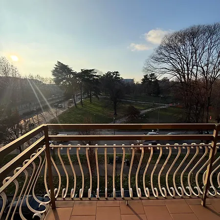 Lejlighed Bocconi Park View Near Prada