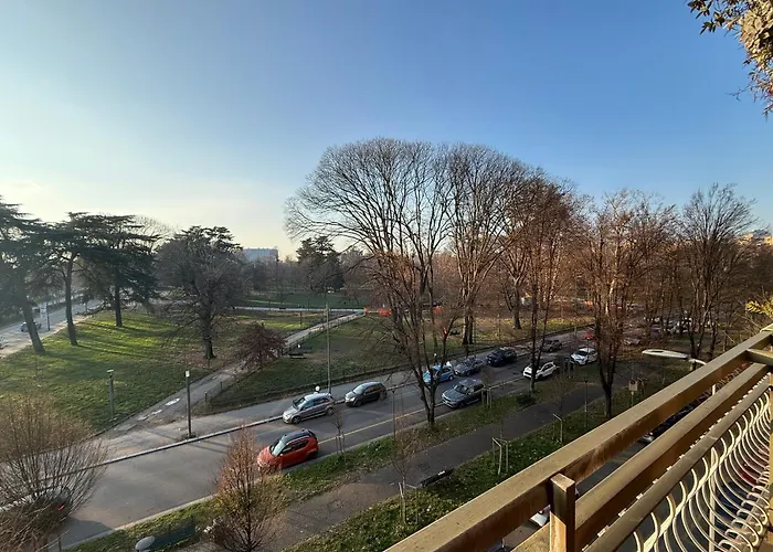 Bocconi Park View Near Prada Mailand